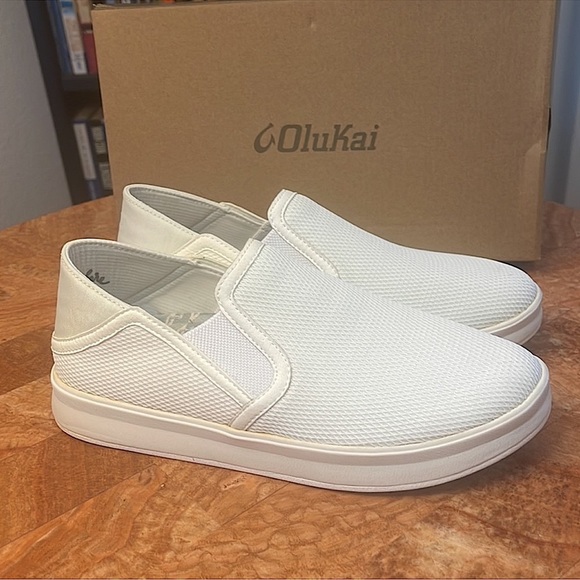 NWT OLUKAI Ki‘ihele Slip-On Sneaker bright white womens size 7 foldable - Picture 3 of 9